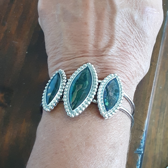 Abalone cuff bracelet - Picture 5 of 5